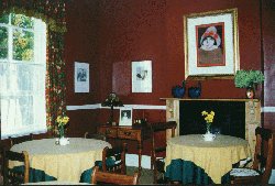 Oak Tree dining room