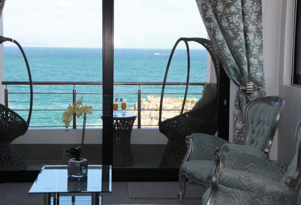 Misty Waves Boutique Hotel